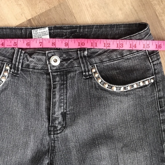 4/$25 Roadrunner Cropped jeans black wash with studs - Picture 10 of 14